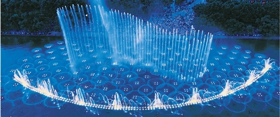 炫酷喷泉 乐动西湖 仿古建筑